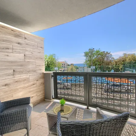 Vista Mare G I Steps Away From The Sea Apartment Pjescana Uvala